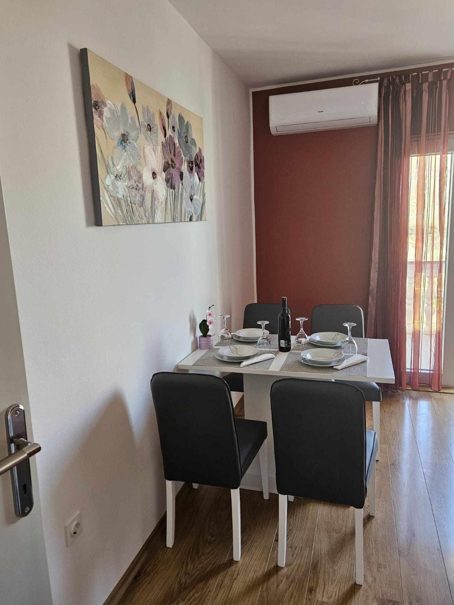 Miro Apartment *